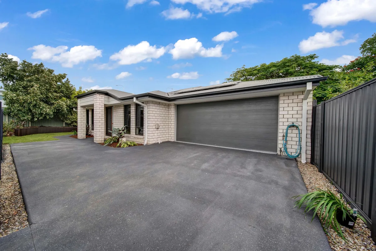 LOWSET LOW MAINTENANCE  FAMILY HOME